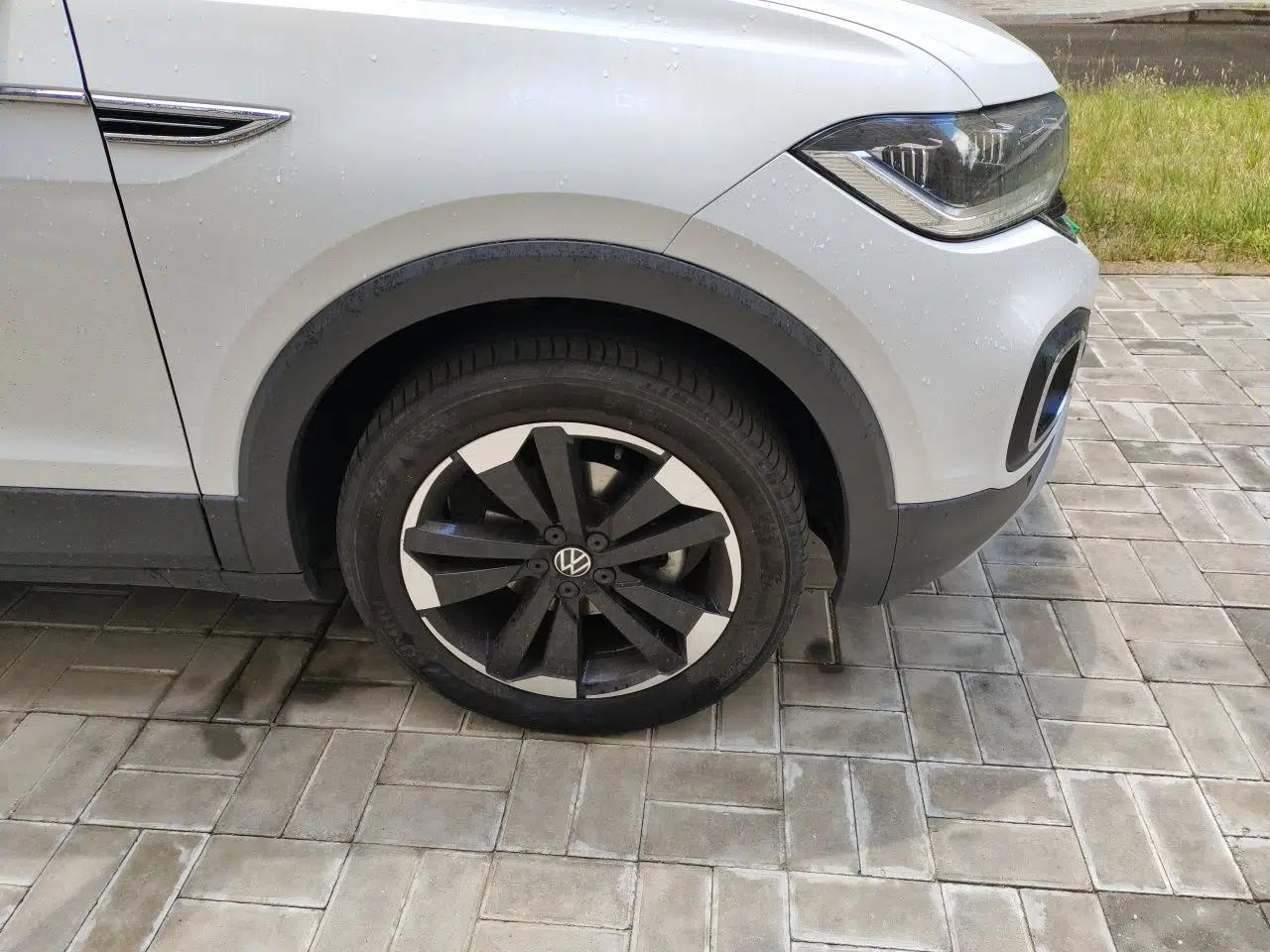 Volkswagen Tacqua 2023 200TSI DSG Joy-Connect Edition — миниатюра 8