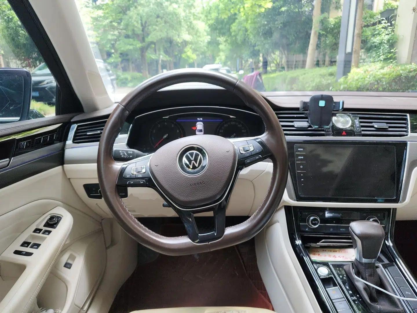Volkswagen Phideon 2021 380TSI Luxury Edition — миниатюра 10