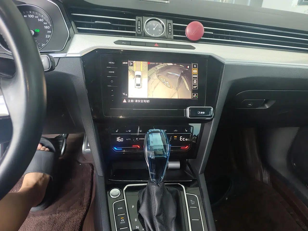 Volkswagen Magotan GTE Plug-in Hybrid 2020 GTE Luxury Model — миниатюра 13