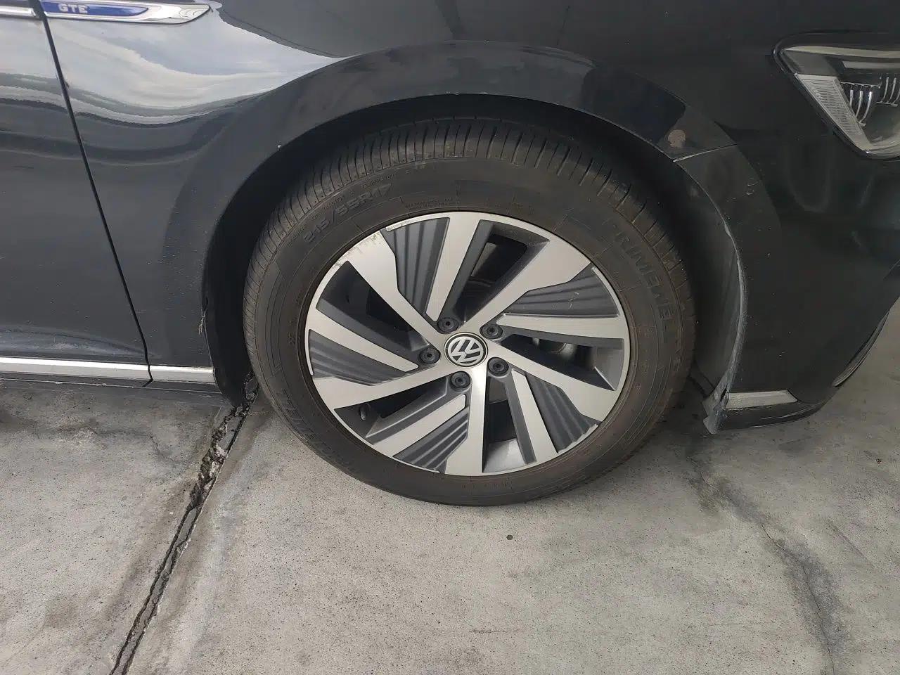 Volkswagen Magotan GTE Plug-in Hybrid 2020 GTE Luxury Model — миниатюра 8