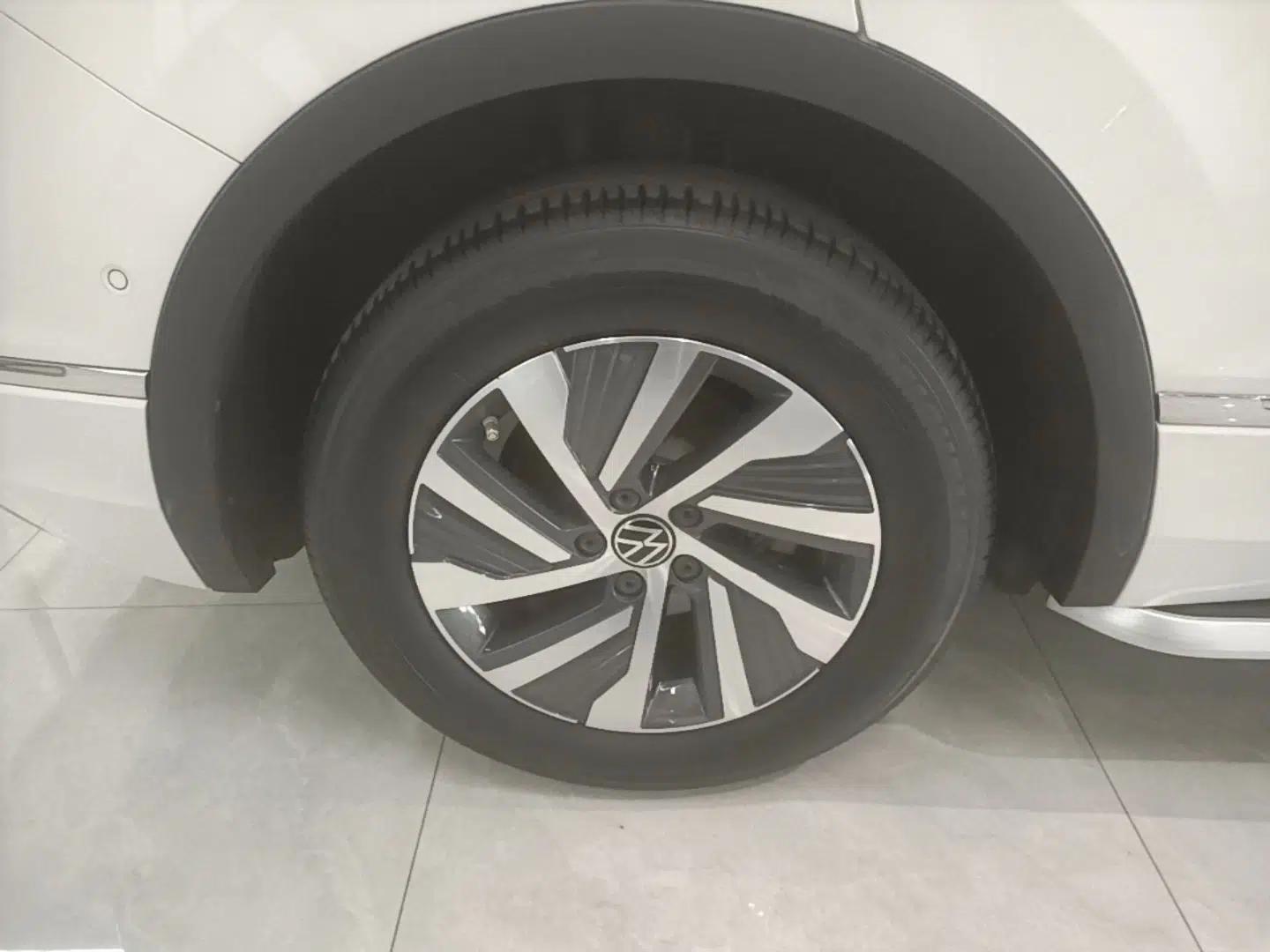 Volkswagen Tiguan L New Energy 2021 430 PHEV Plug-in Hybrid Flagship Edition — миниатюра 11