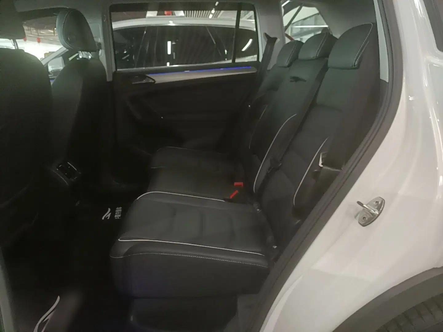 Volkswagen Tiguan L New Energy 2021 430 PHEV Plug-in Hybrid Flagship Edition — миниатюра 25