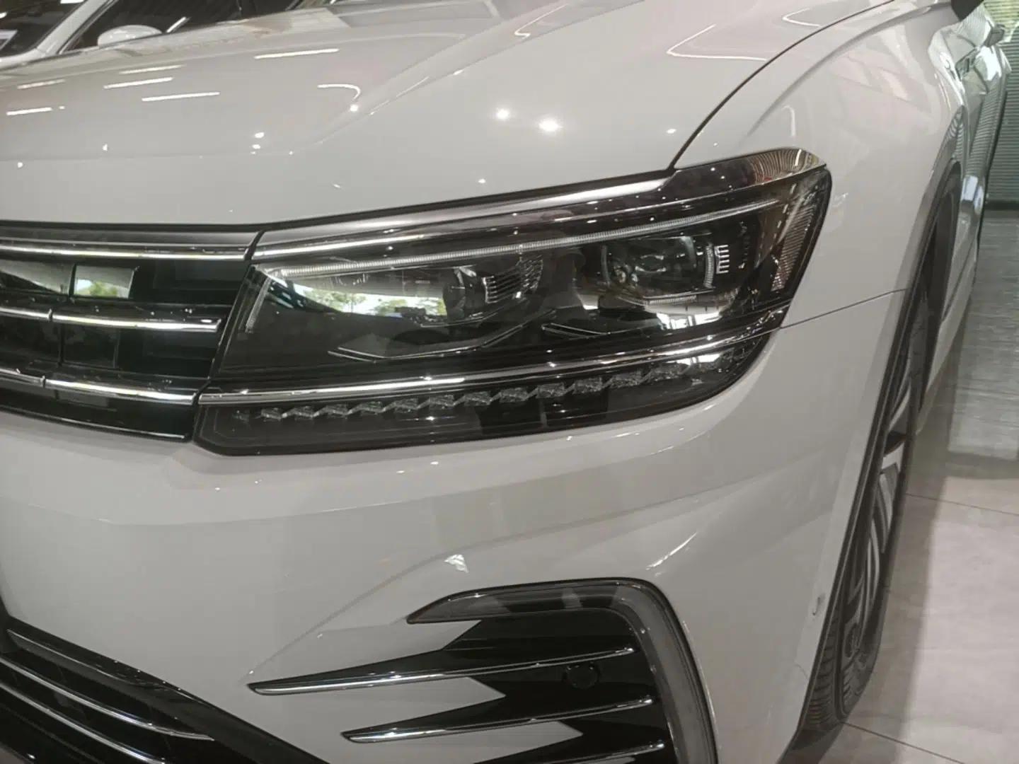 Volkswagen Tiguan L New Energy 2021 430 PHEV Plug-in Hybrid Flagship Edition — миниатюра 8