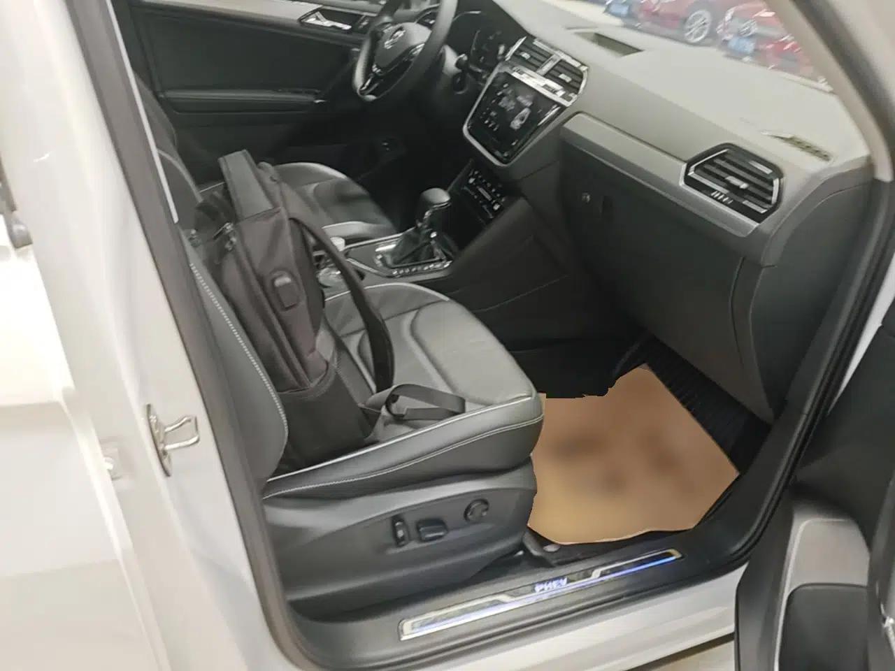 Volkswagen Tiguan L New Energy 2020 430 PHEV Plug-in Hybrid Flagship Edition — миниатюра 19