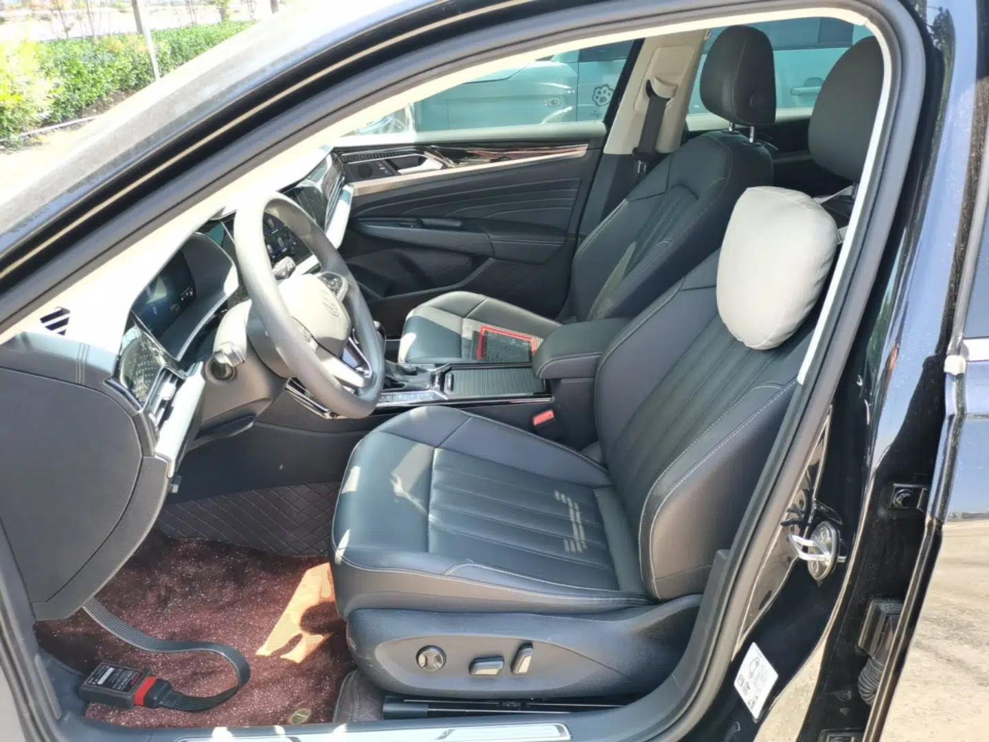 Volkswagen Passat New Energy 2023 430 PHEV Hybrid Elite Edition — миниатюра 17