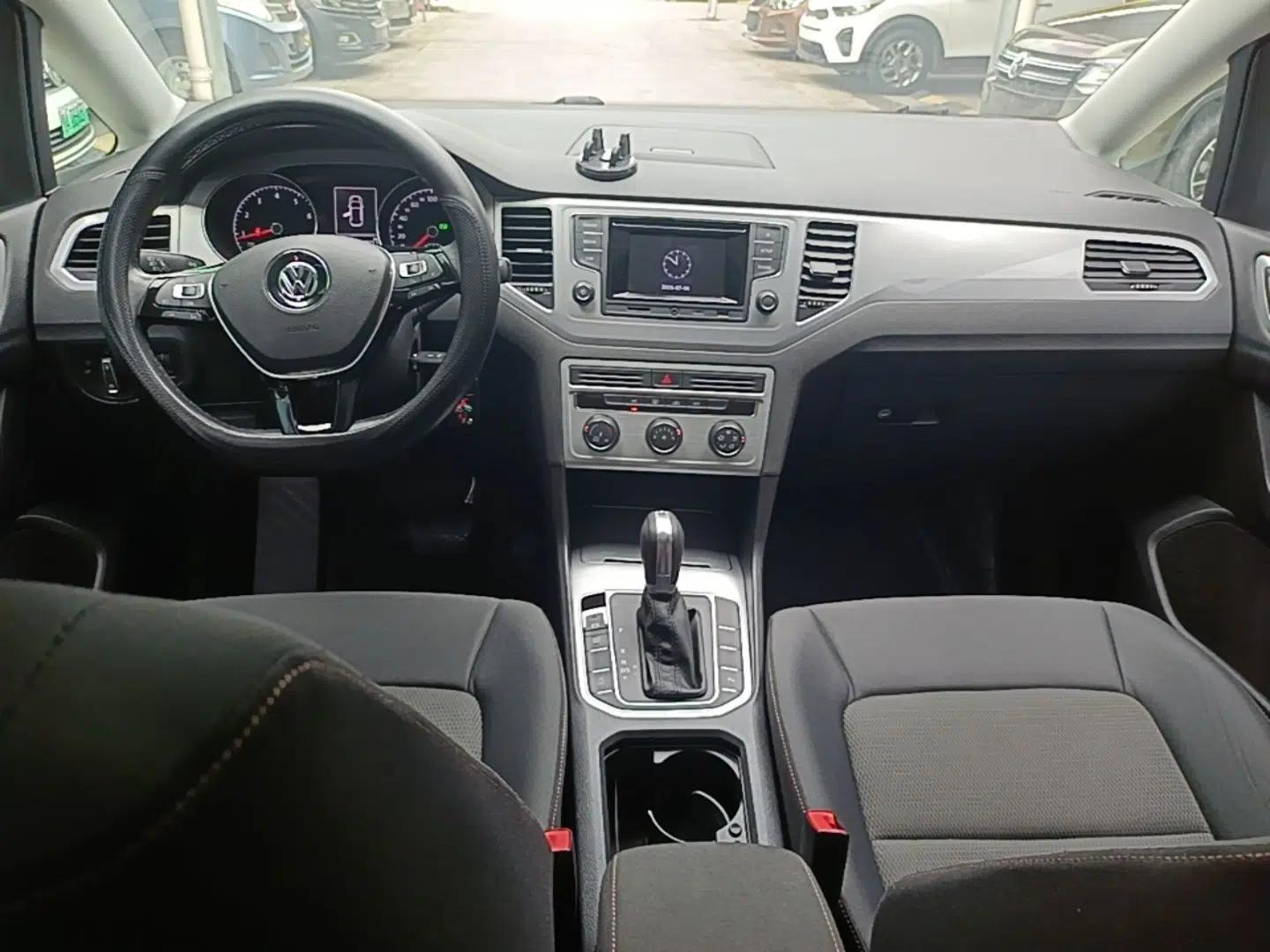 Volkswagen Golf Sportsvan 2016 230TSI Automatic Trend Edition — миниатюра 12