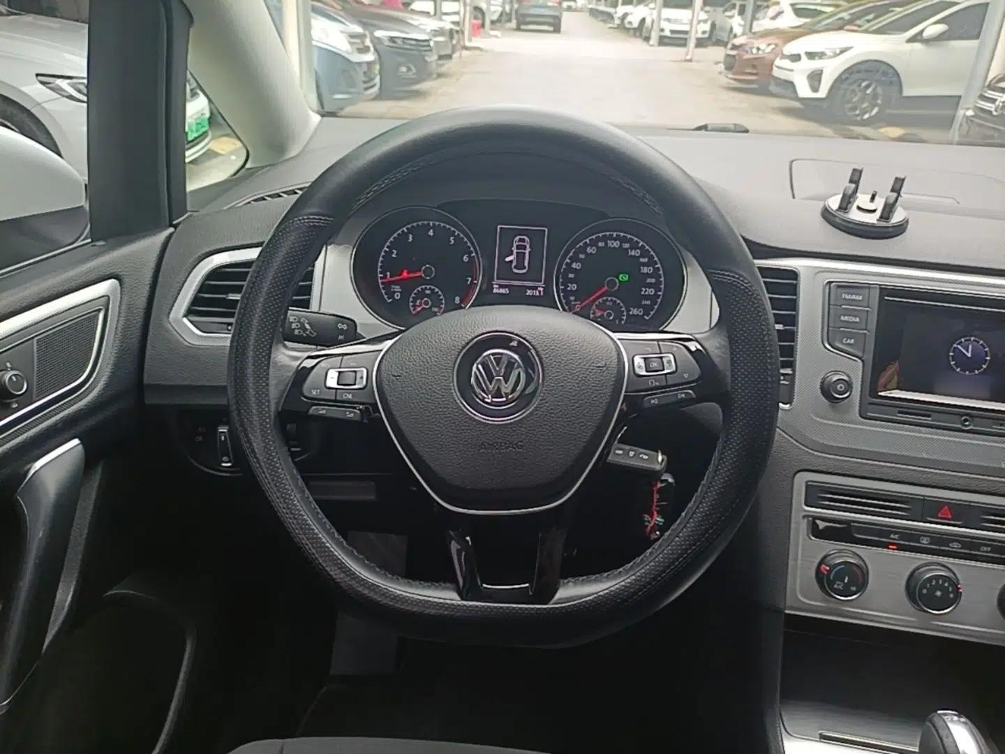 Volkswagen Golf Sportsvan 2016 230TSI Automatic Trend Edition — миниатюра 13