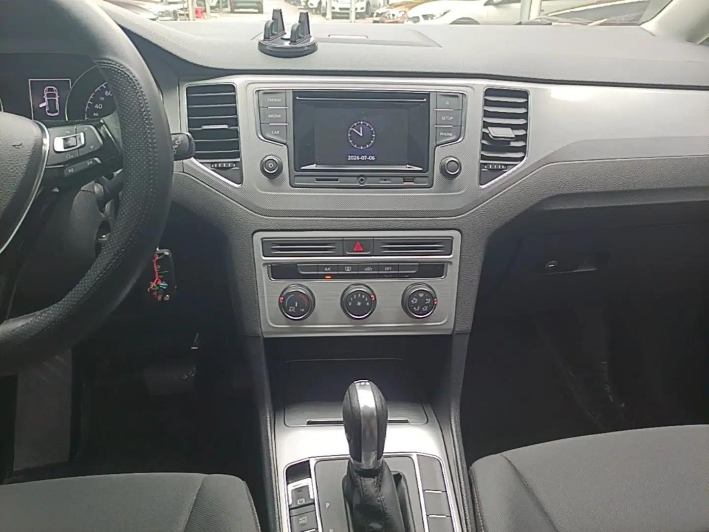 Volkswagen Golf Sportsvan 2016 230TSI Automatic Trend Edition — миниатюра 15