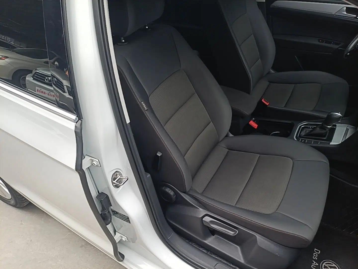 Volkswagen Golf Sportsvan 2016 230TSI Automatic Trend Edition — миниатюра 19