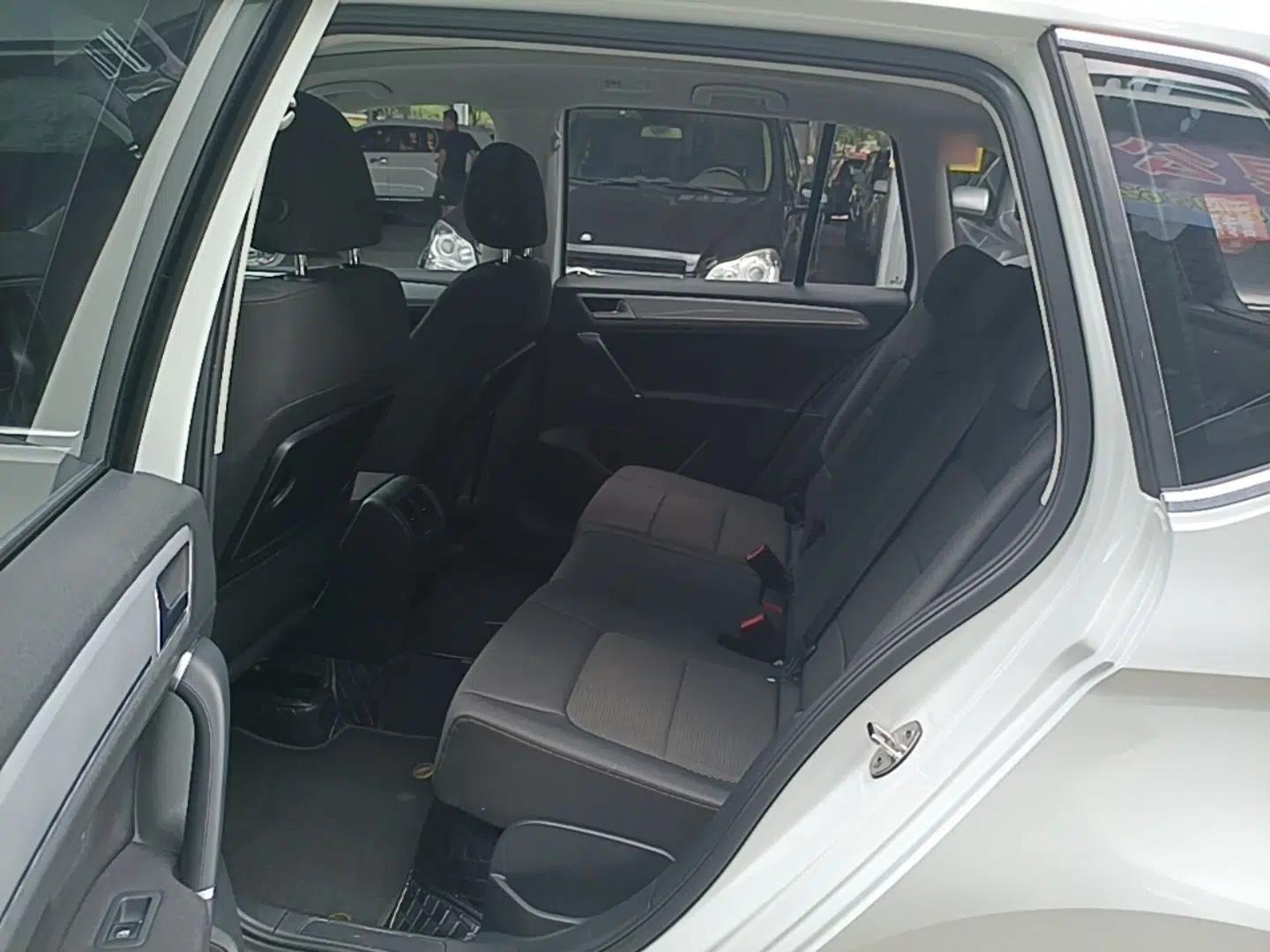 Volkswagen Golf Sportsvan 2016 230TSI Automatic Trend Edition — миниатюра 20