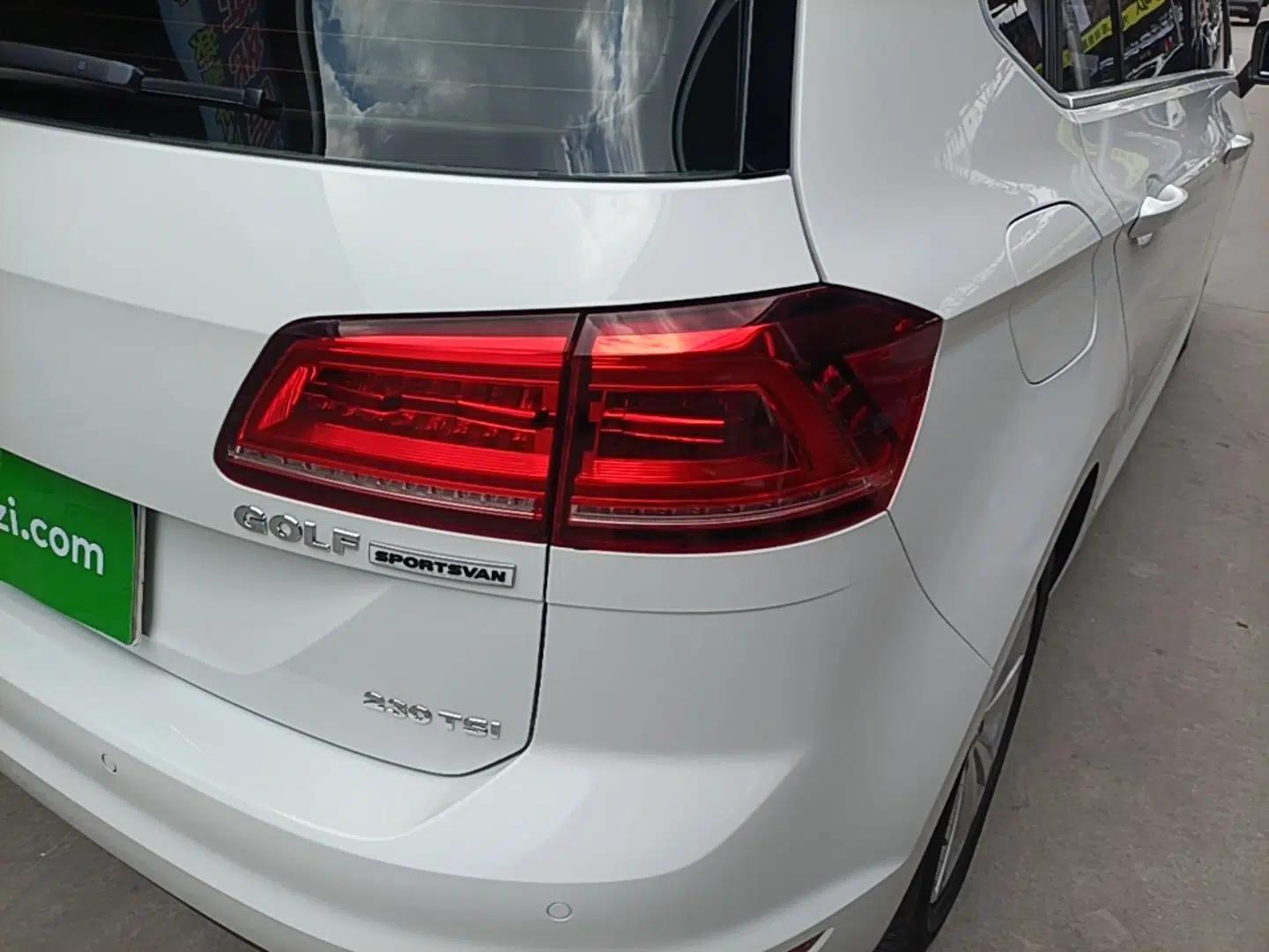 Volkswagen Golf Sportsvan 2016 230TSI Automatic Trend Edition — миниатюра 9