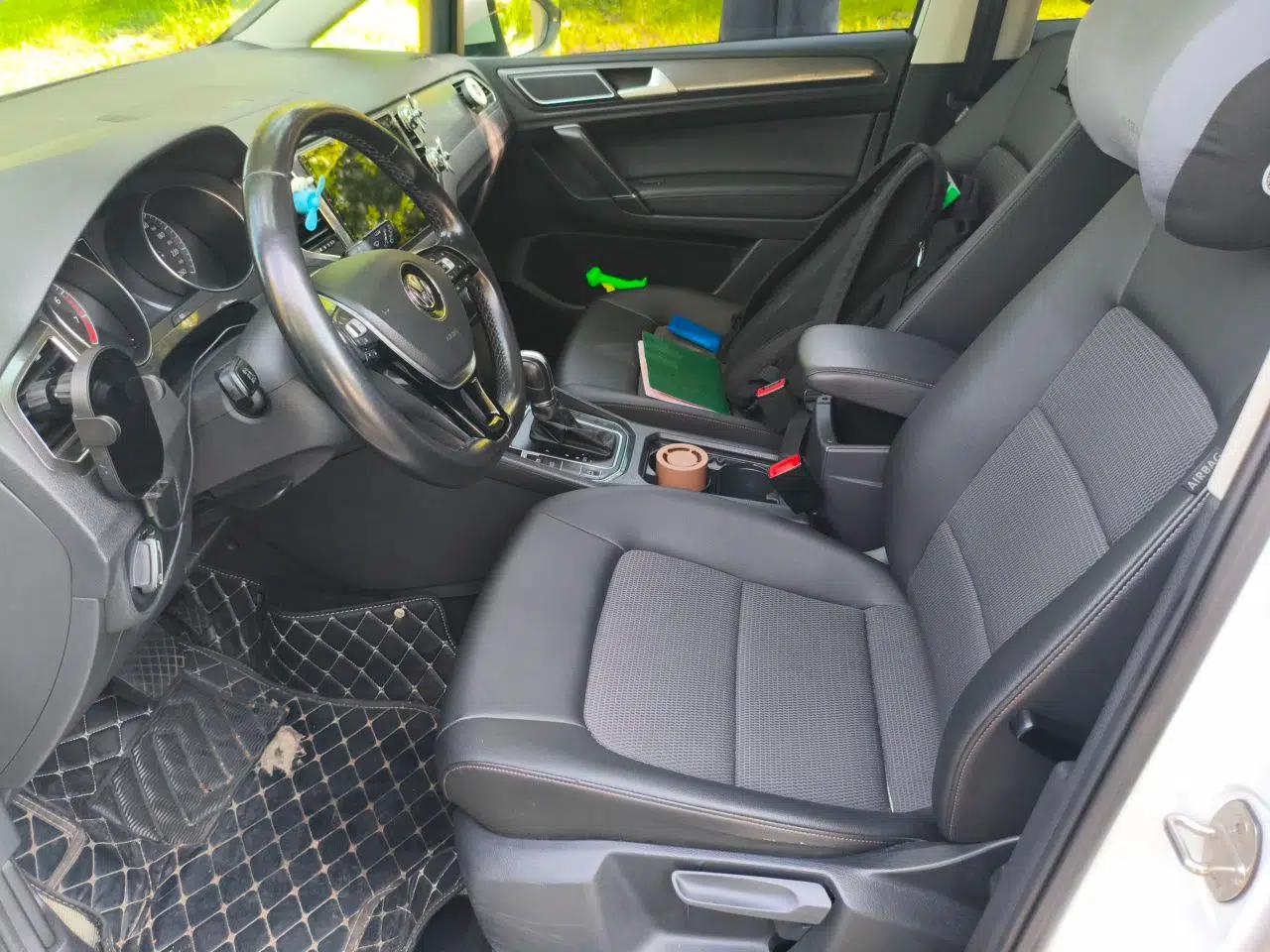 Volkswagen Golf Sportsvan 2018 230TSI Automatic Trend Edition — миниатюра 15