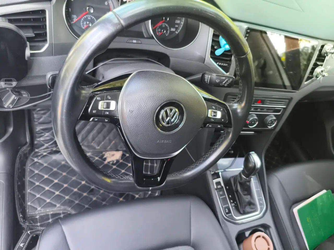 Volkswagen Golf Sportsvan 2018 230TSI Automatic Trend Edition — миниатюра 10