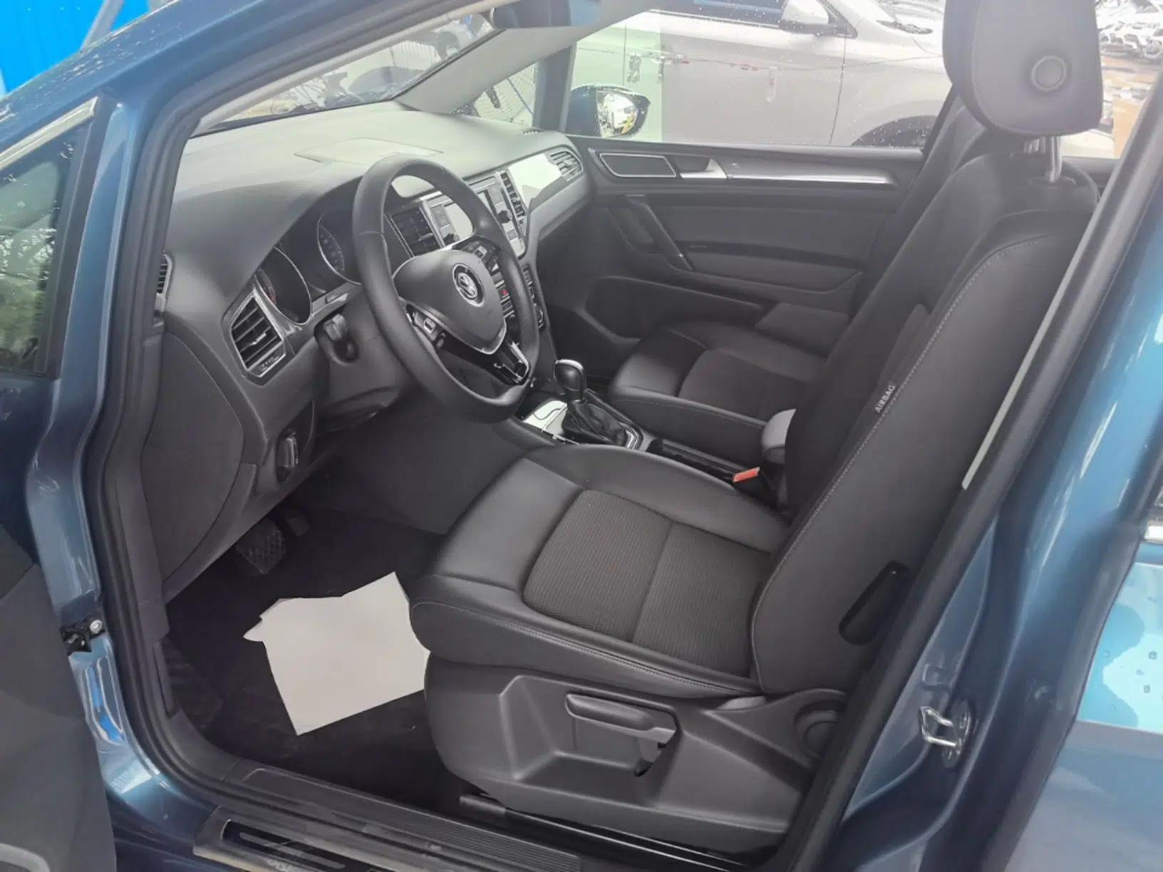Volkswagen Golf Sportsvan 2018 230TSI Automatic Trend Edition — миниатюра 17