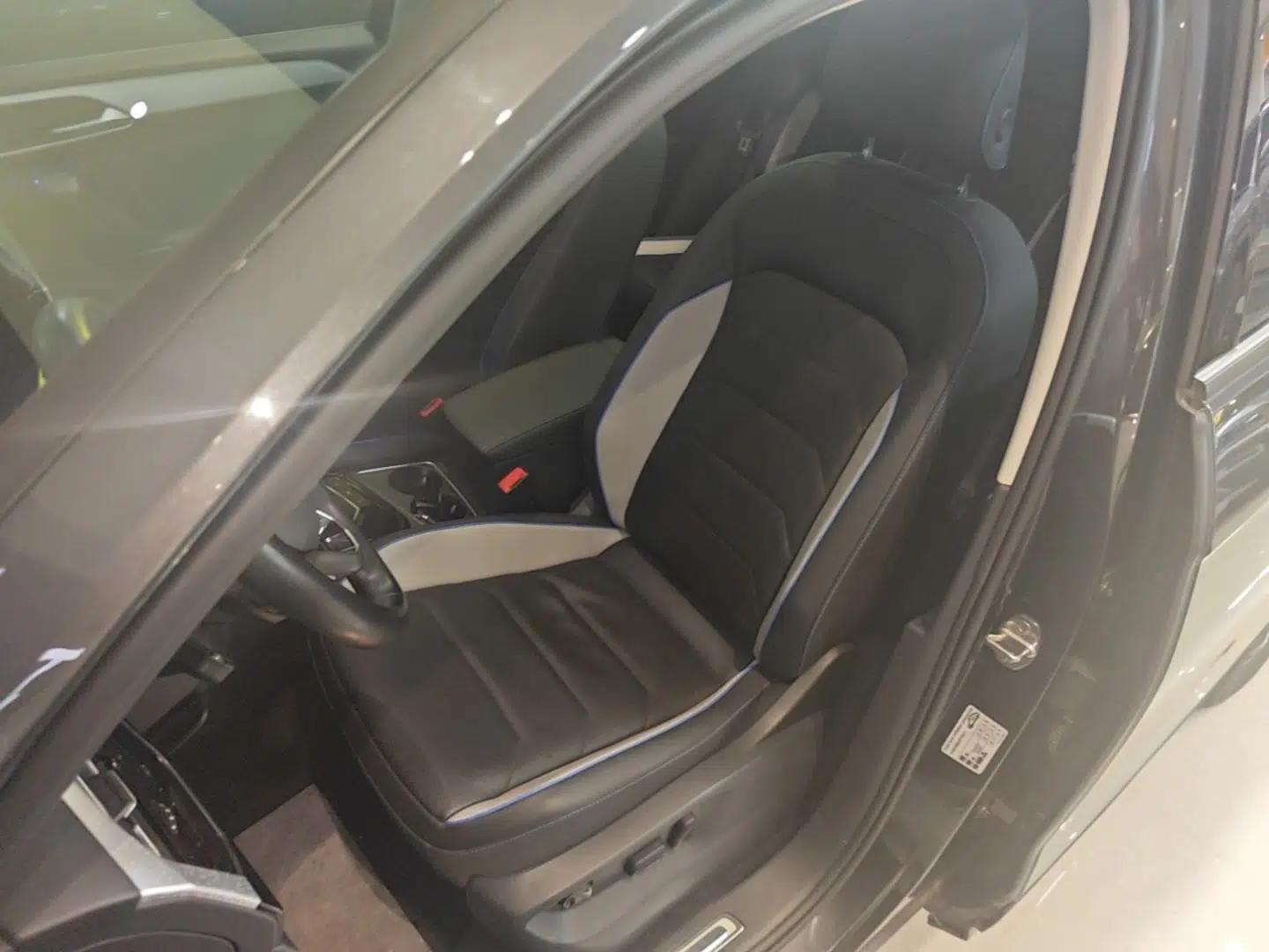 Volkswagen Tayron GTE Plug-in Hybrid 2020 1.4T Luxury Model — миниатюра 17