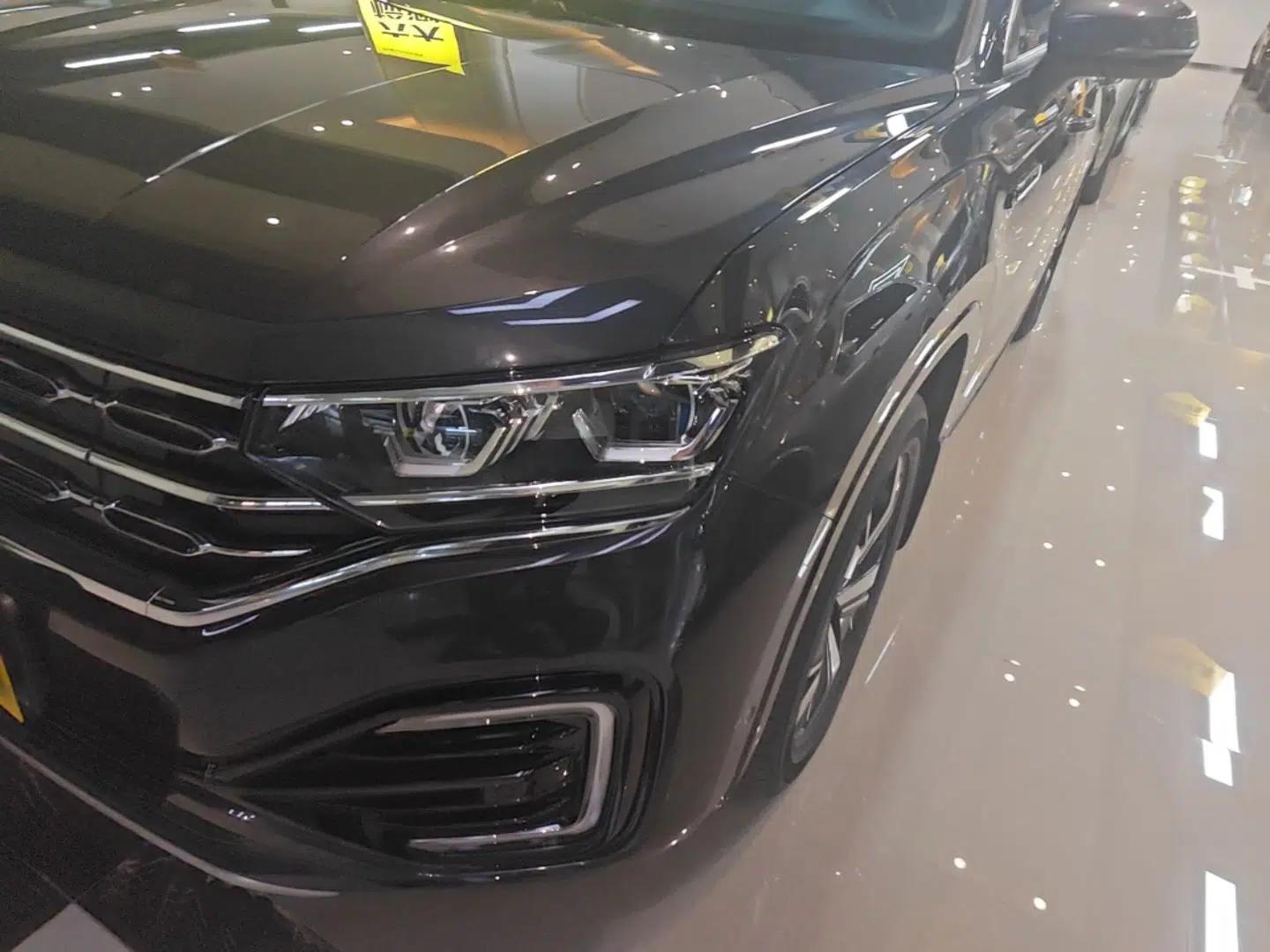 Volkswagen Tayron GTE Plug-in Hybrid 2020 1.4T Luxury Model — миниатюра 8