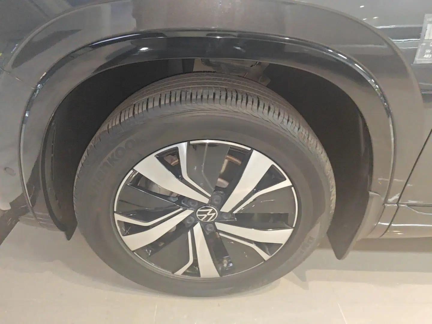 Volkswagen Tayron GTE Plug-in Hybrid 2020 1.4T Luxury Model — миниатюра 10