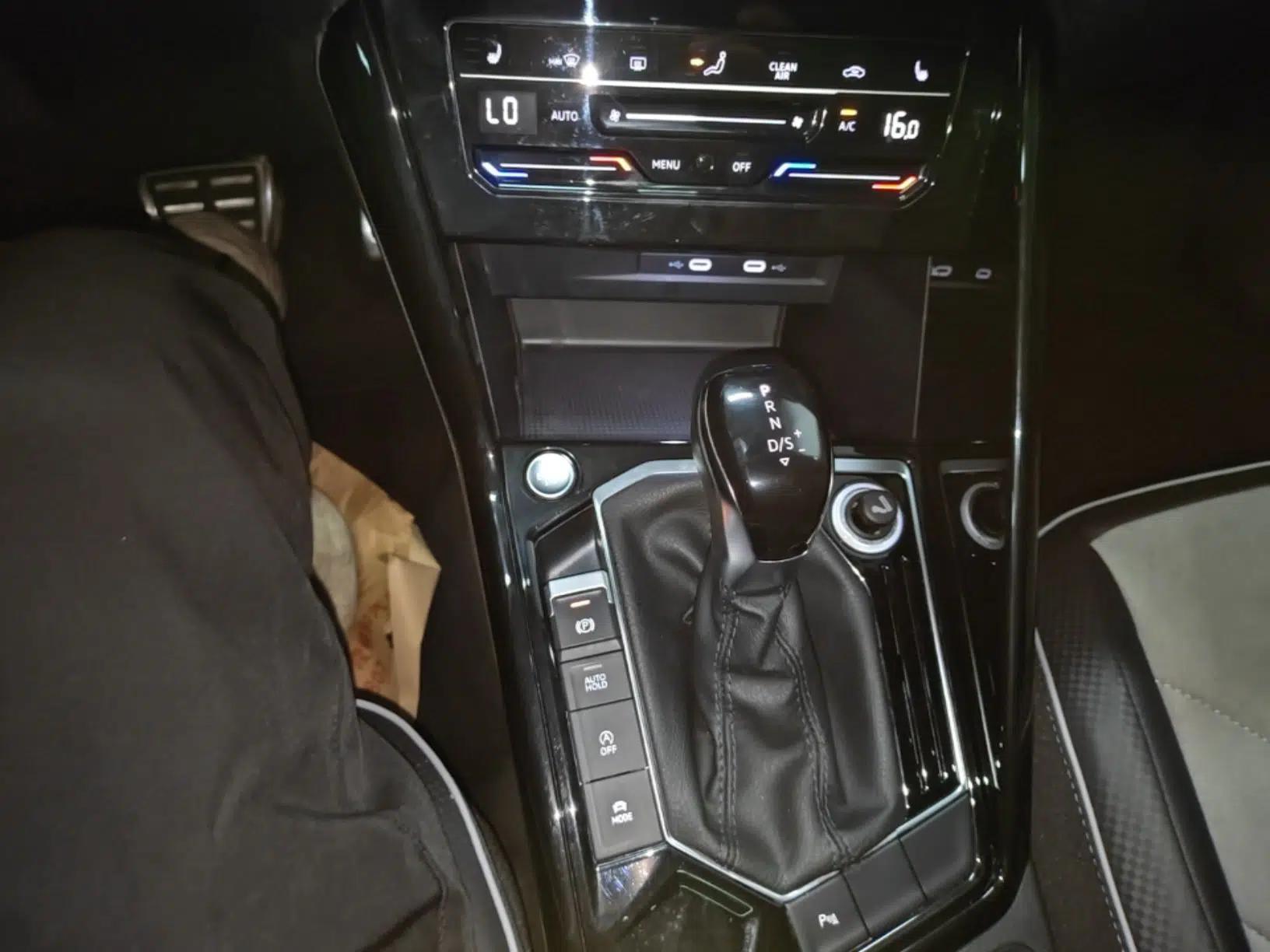 Volkswagen Tayron X 2020 330TSI Two-Wheel Drive Luxury Smart Connectivity Version — миниатюра 16