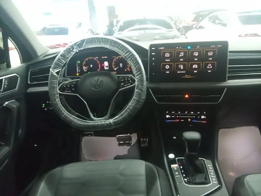 Volkswagen Tiguan X 2023 330TSI Two-Wheel-Drive Flagship Edition — миниатюра 13