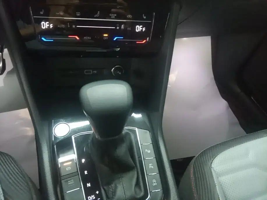 Volkswagen Tiguan X 2023 330TSI Two-Wheel-Drive Flagship Edition — миниатюра 16