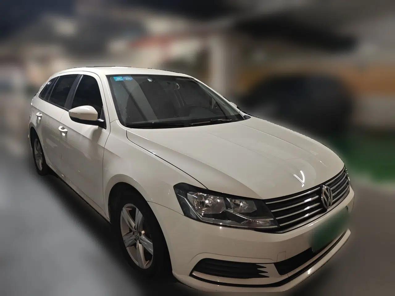 Volkswagen Gran Lavida 2017 1.6L Automatic Fashion Edition — миниатюра 3