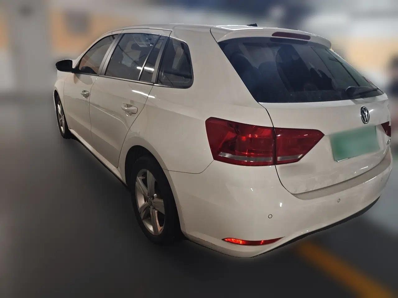 Volkswagen Gran Lavida 2017 1.6L Automatic Fashion Edition — миниатюра 4