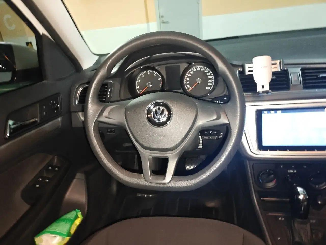 Volkswagen Gran Lavida 2017 1.6L Automatic Fashion Edition — миниатюра 10