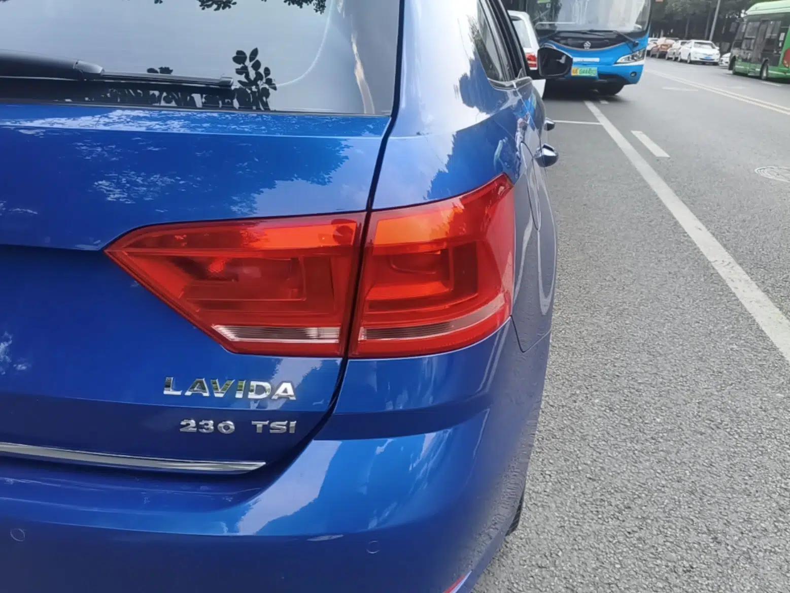 Volkswagen Gran Lavida 2015 230TSI DSG Comfort Edition — миниатюра 14