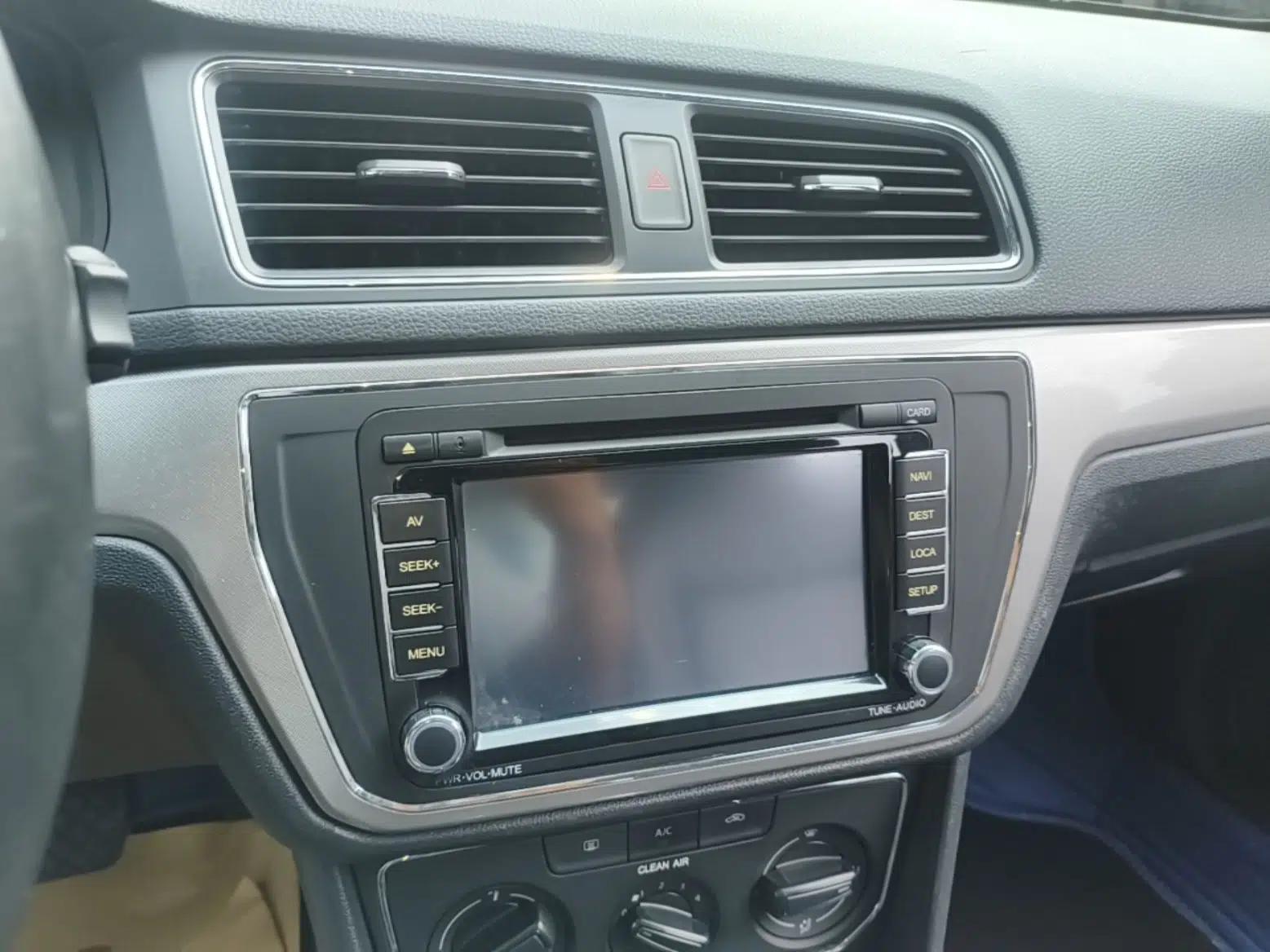 Volkswagen Gran Lavida 2015 230TSI DSG Comfort Edition — миниатюра 20