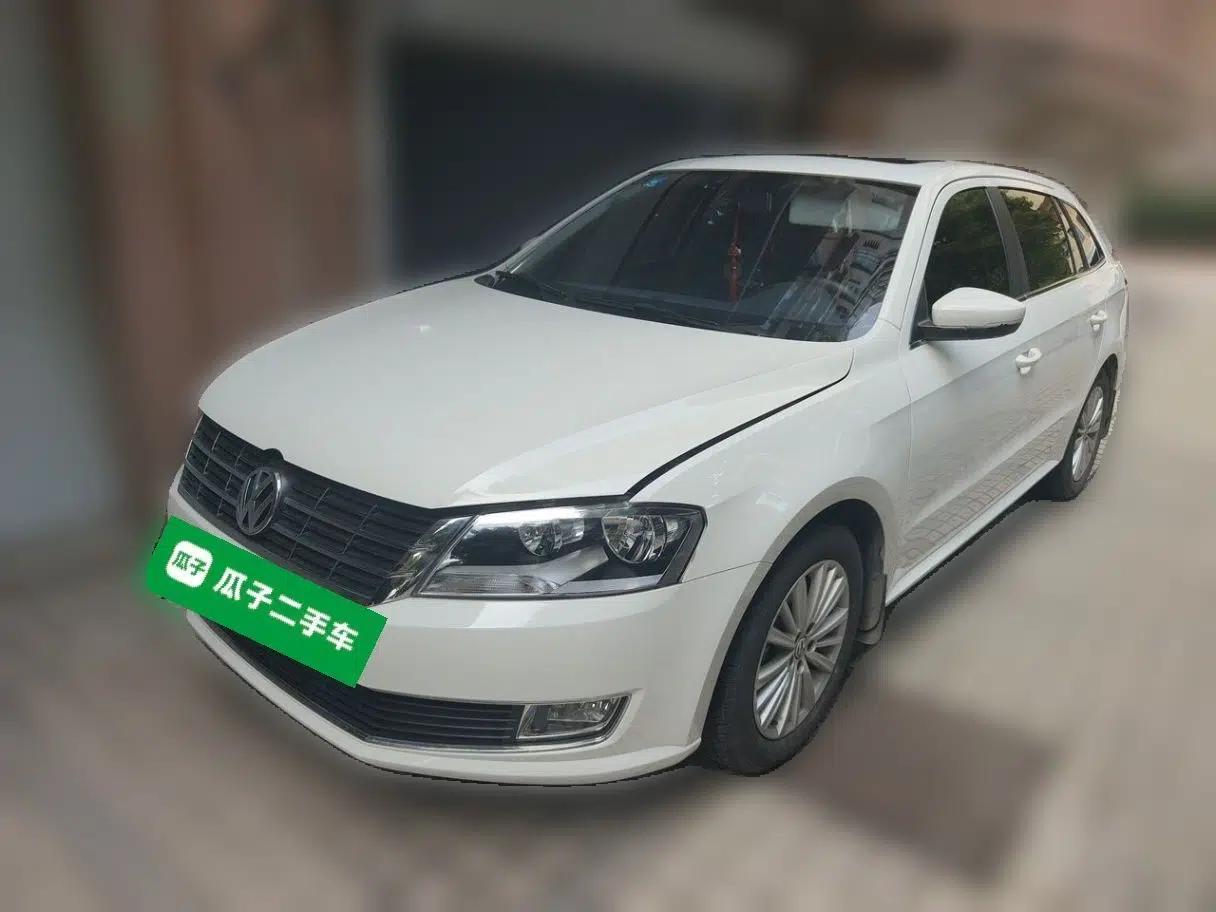 Volkswagen Gran Lavida 2015 1.6L Automatic Comfort Edition — миниатюра 1