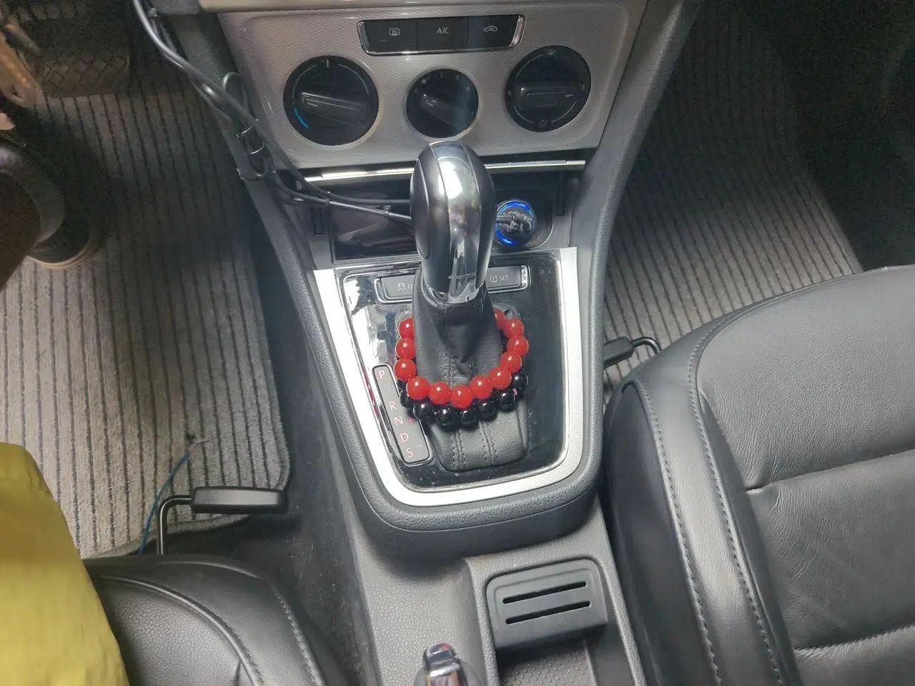 Volkswagen Gran Lavida 2015 1.6L Automatic Comfort Edition — миниатюра 11