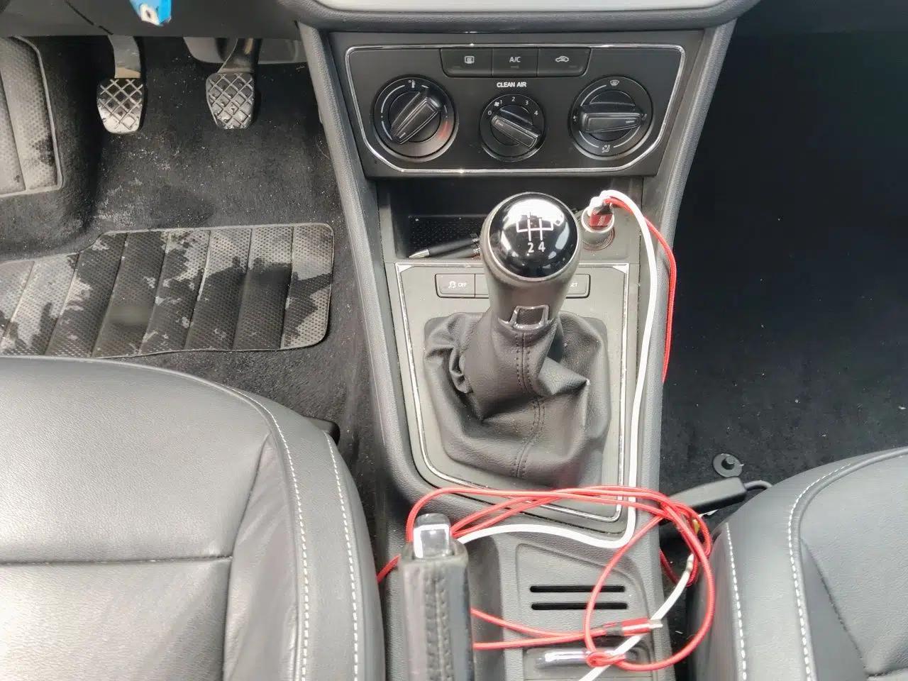 Volkswagen Gran Lavida 2015 1.6L Manual Comfort Edition — миниатюра 14