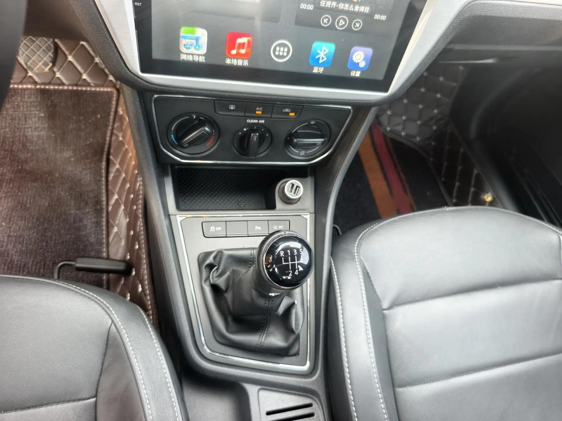 Volkswagen Gran Lavida 2015 1.6L Manual Comfort Edition — миниатюра 23