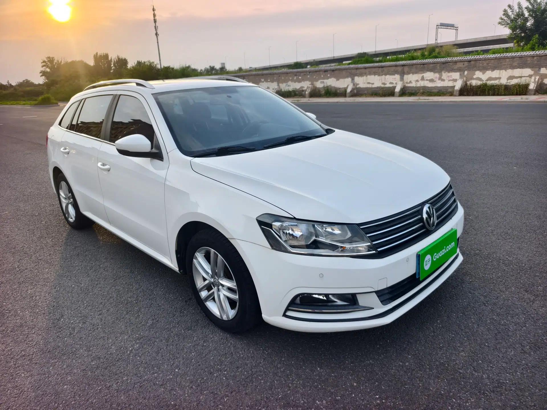 Volkswagen Gran Lavida 2015 1.6L Manual Comfort Edition — миниатюра 4