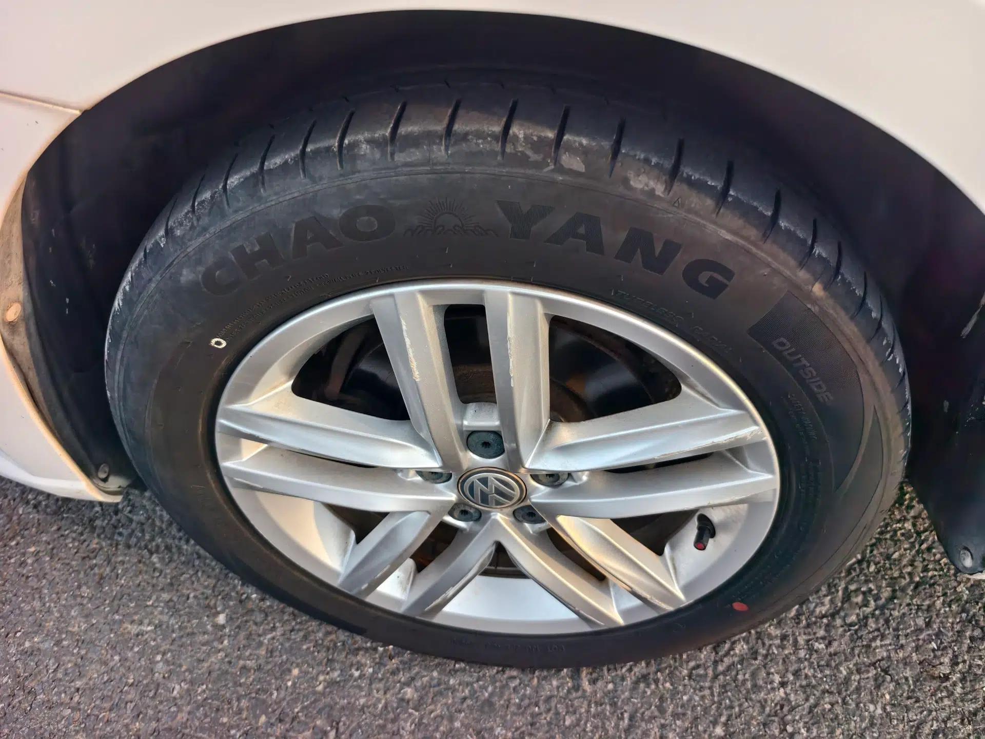Volkswagen Gran Lavida 2015 1.6L Manual Comfort Edition — миниатюра 6