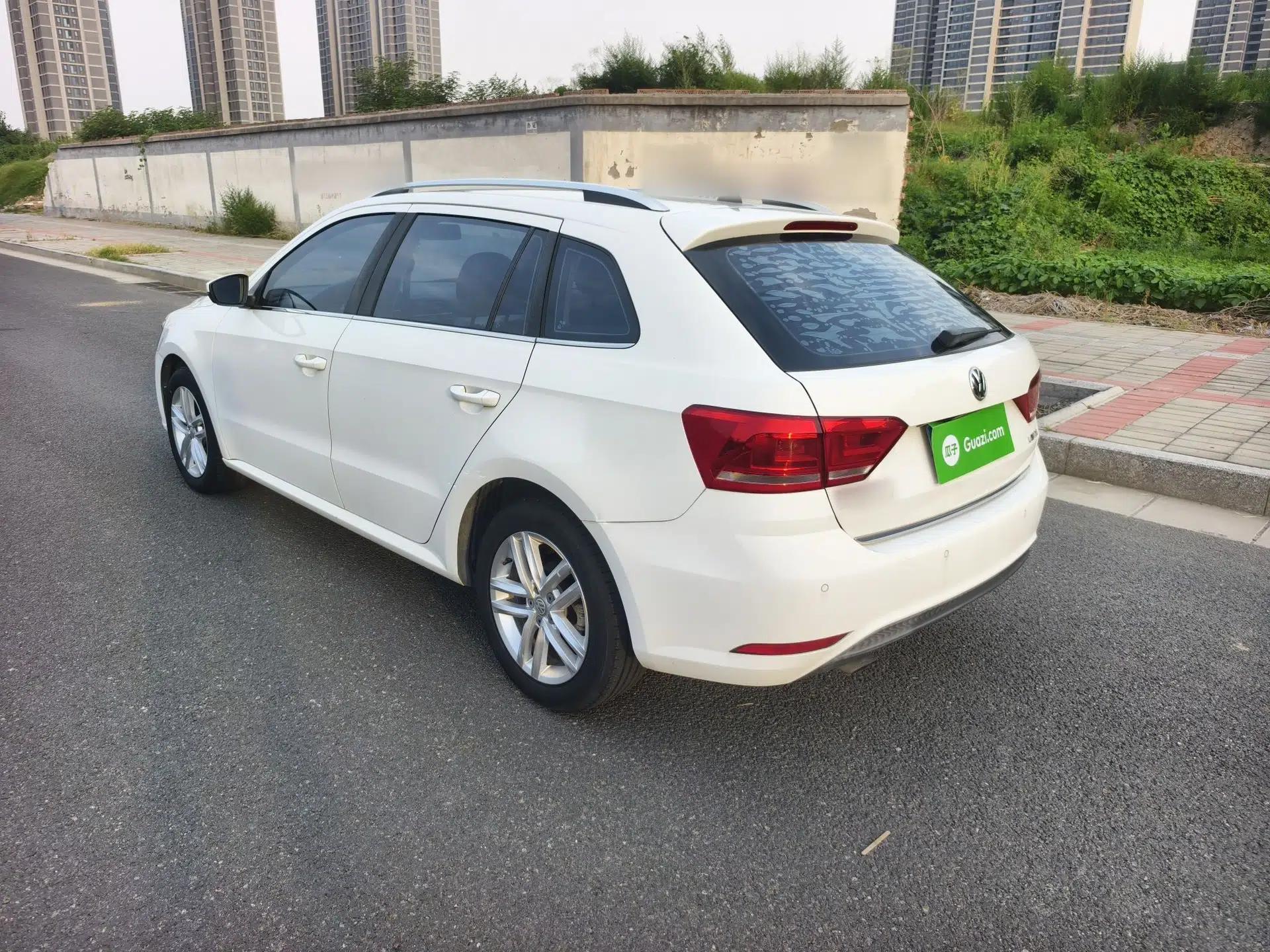 Volkswagen Gran Lavida 2015 1.6L Manual Comfort Edition — миниатюра 7