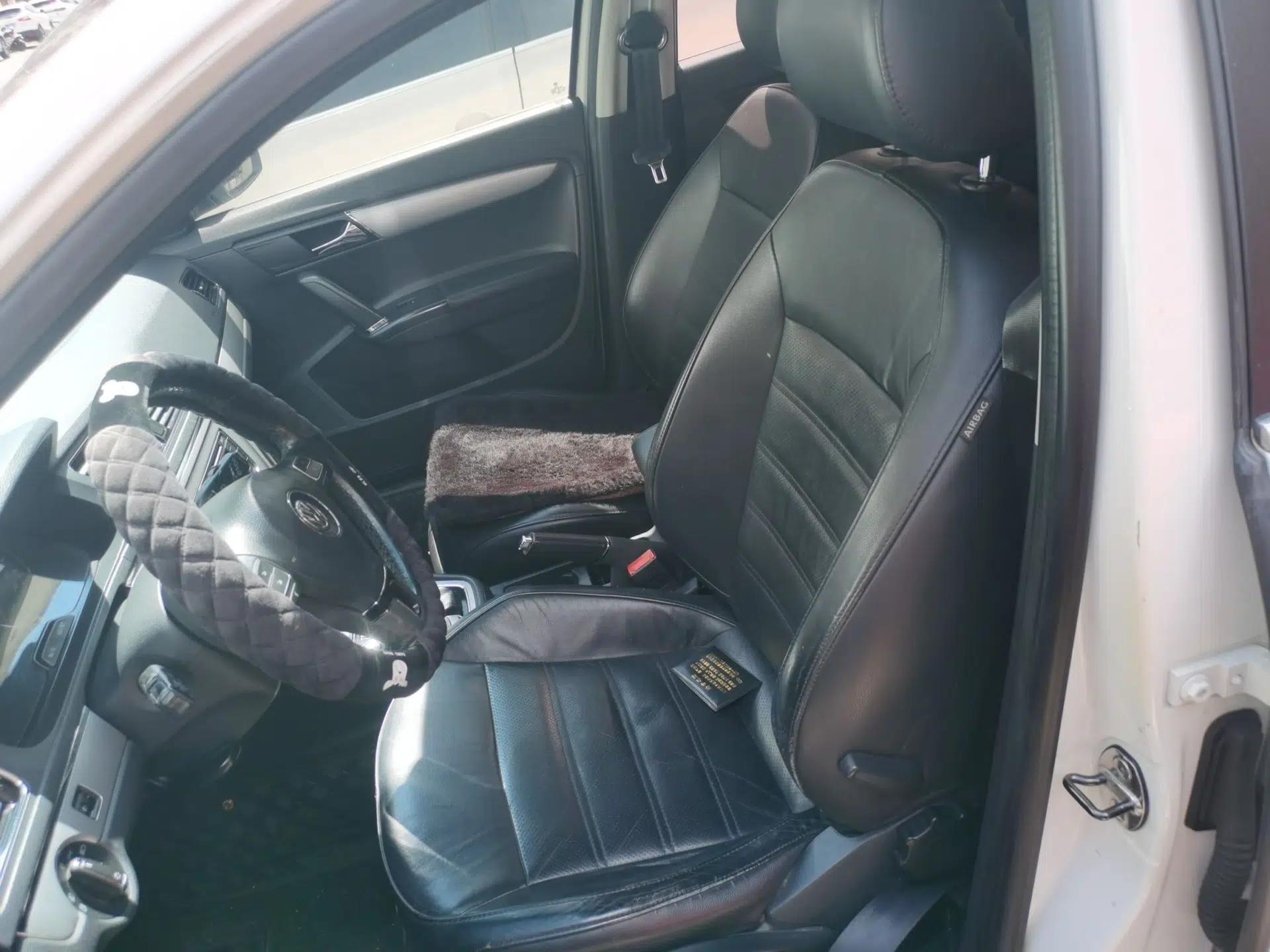 Volkswagen Gran Lavida 2014 1.6L Automatic Sport Edition — миниатюра 15