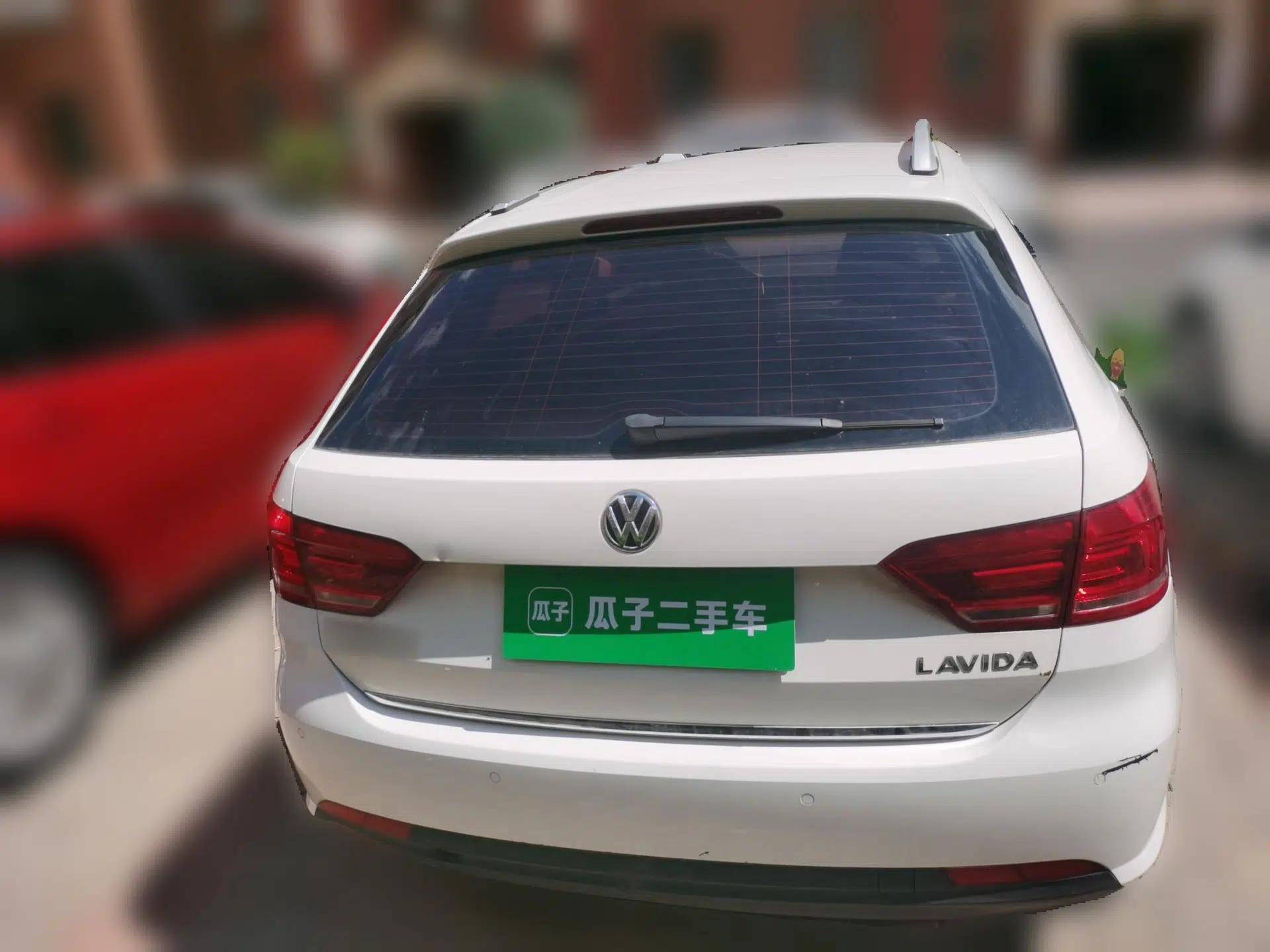 Volkswagen Gran Lavida 2014 1.6L Automatic Sport Edition — миниатюра 5