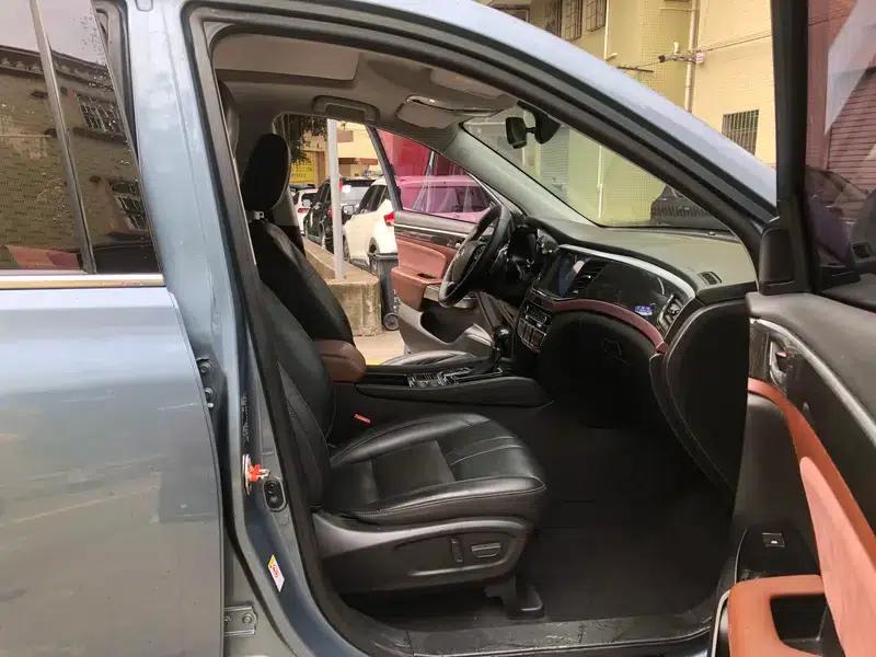 Trumpchi GS8 2017 320T 2WD Luxury Intelligent Connected Edition 7-Seater — миниатюра 19