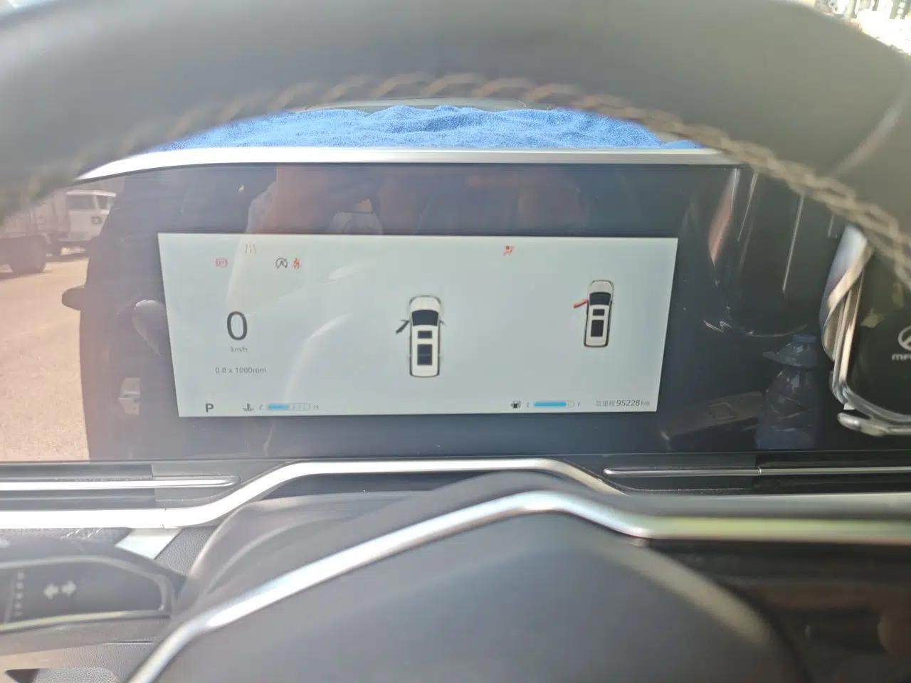 SAIC MAXUS G90 2022 2.0T Galaxy Seven-Seater Version — миниатюра 11