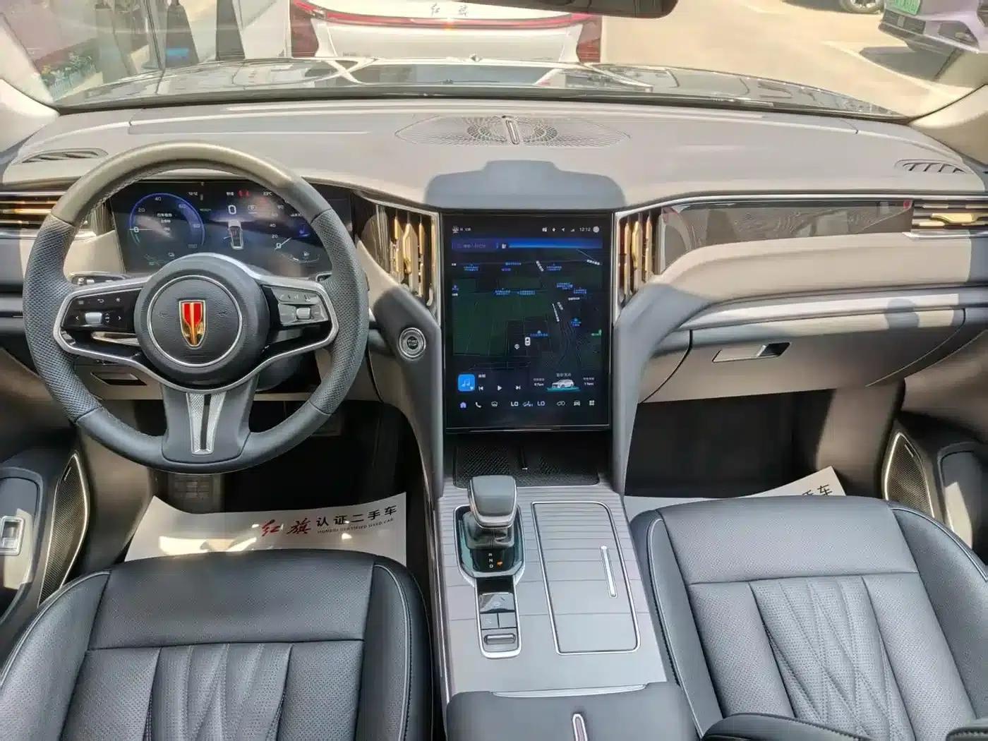 Hongqi HS7 PHEV 2025 2.0T PHEV AWD 2 Millionth Unit Commemorative Edition, 6 Seats — миниатюра 4