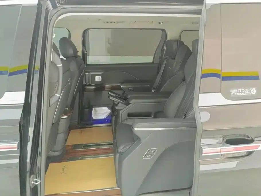 Hongqi HQ9 2023 2.0T Intelligent Flagship Edition — миниатюра 11