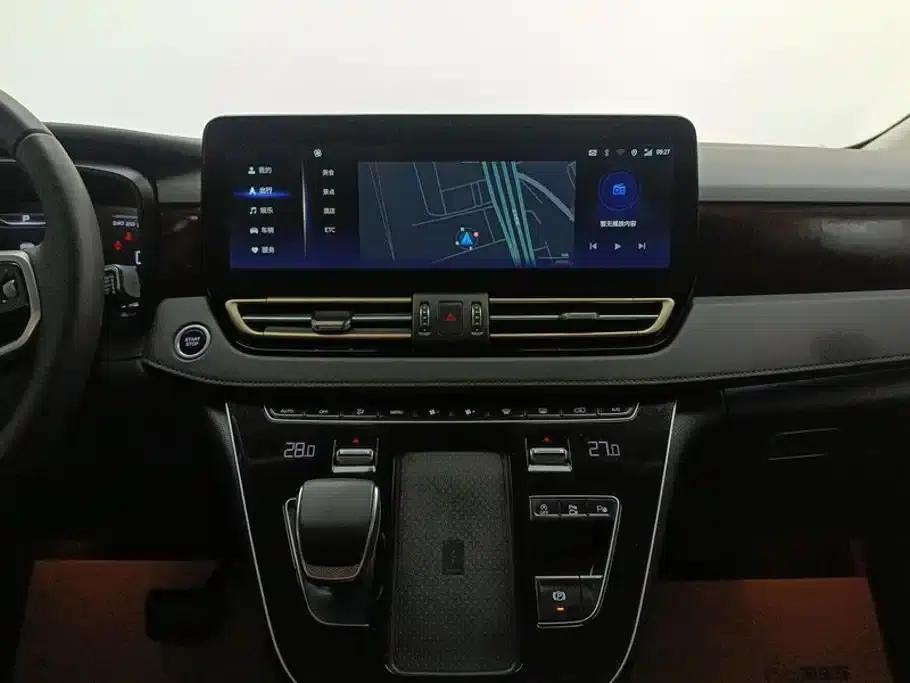 Hongqi HQ9 2023 2.0T Intelligent Flagship Edition — миниатюра 13