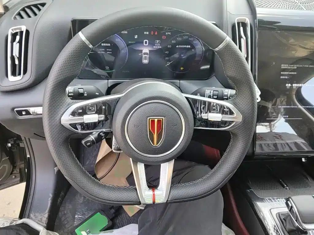 Hongqi HS3 PHEV 2025 Model 125km/h Jinwei 2 Millionth Unit Commemorative Edition — миниатюра 11