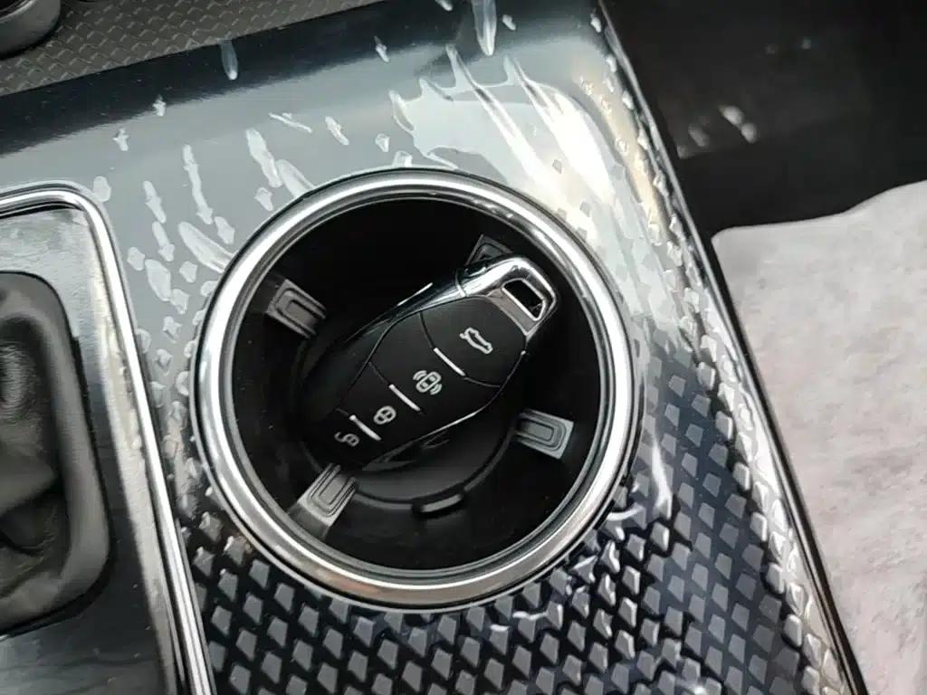 Hongqi HS3 PHEV 2025 Model 125km/h Jinwei 2 Millionth Unit Commemorative Edition — миниатюра 9