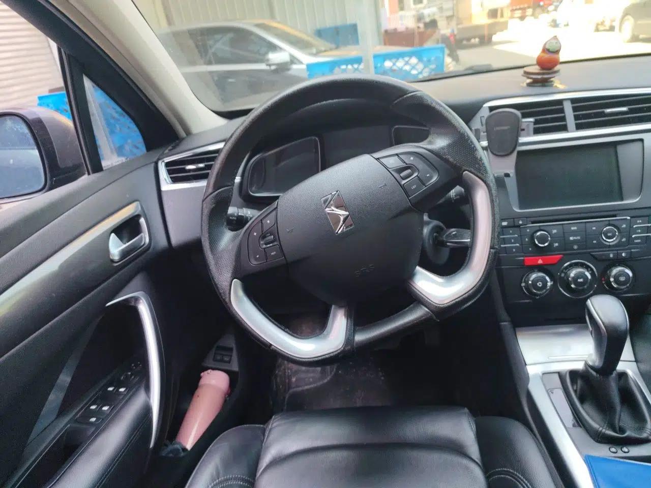DS 6 2014 1.6T Elegant Version THP160 — миниатюра 10