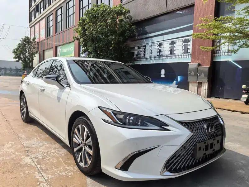 Lexus ES 2020 300h Premium Edition (China V Emission Standard) — миниатюра 3