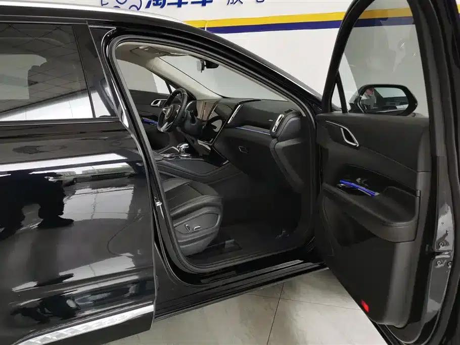 Hongqi HS3 2023 1.5T 2WD Goodness Edition — миниатюра 8
