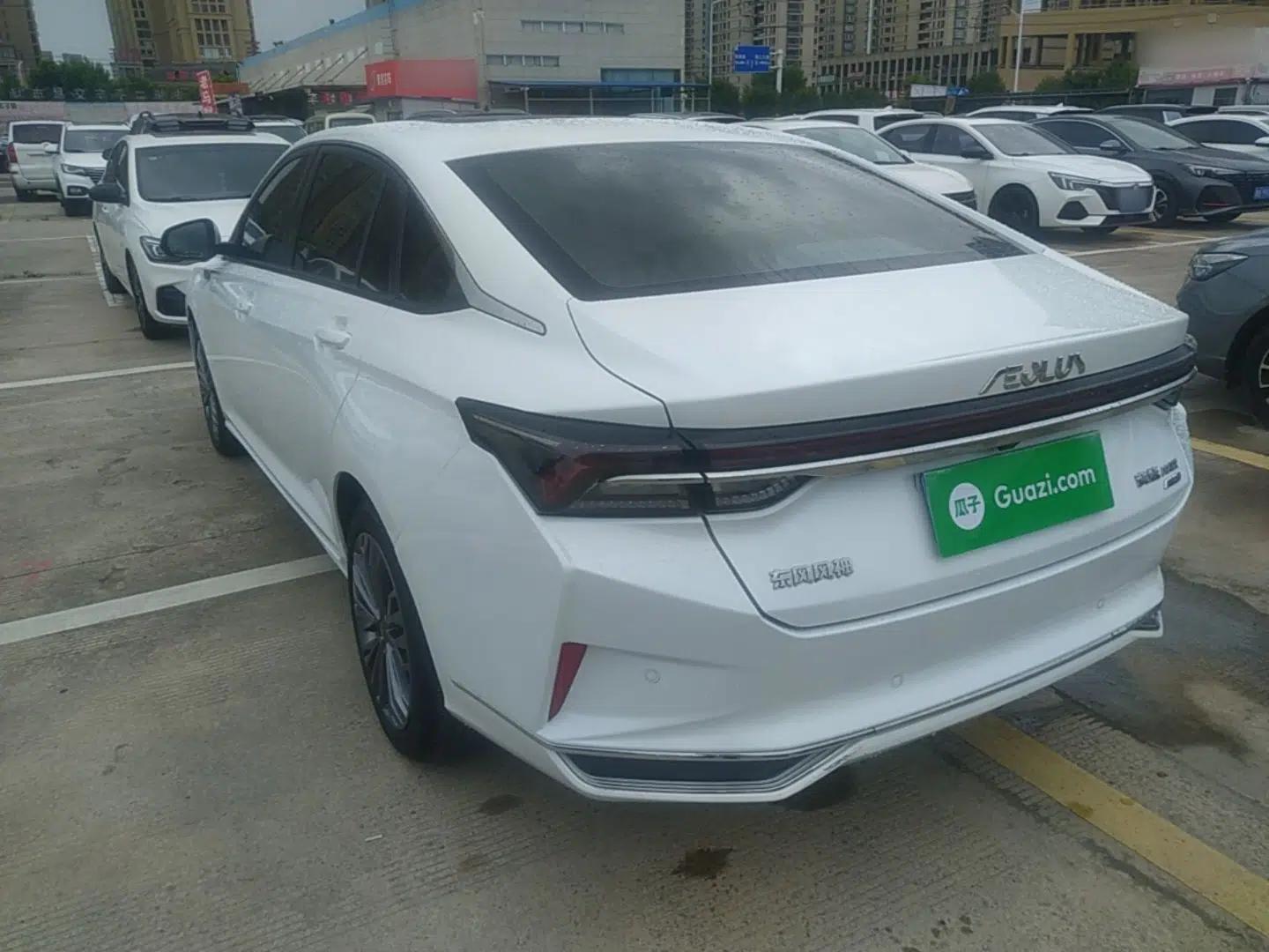 Dongfeng Aeolus Yixuan MAX 2023 1.5T Super-Powered Dad Edition — миниатюра 4