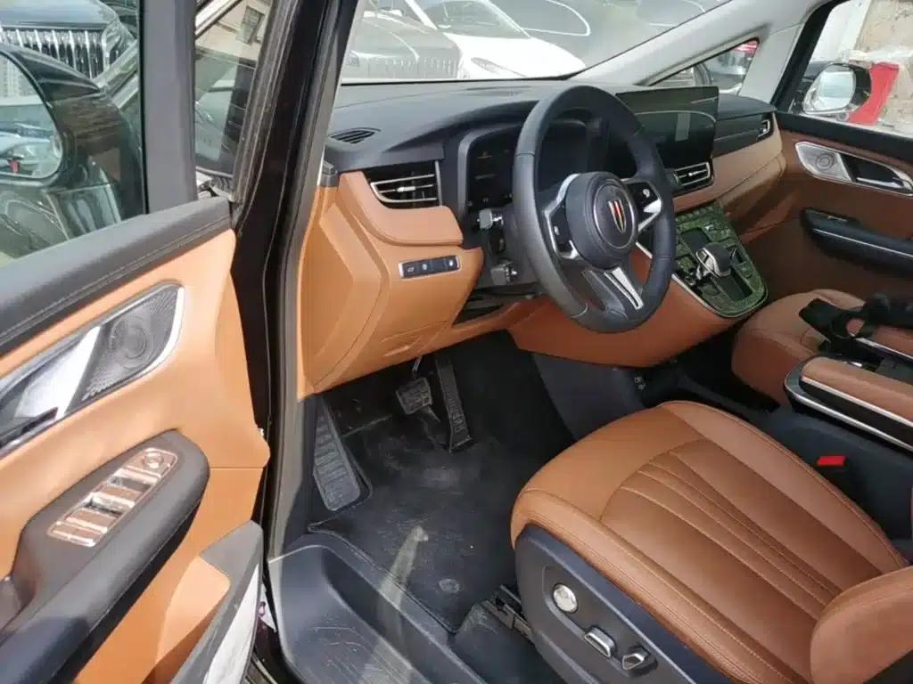 Hongqi HQ9 PHEV 2024 2.0T AWD Business Edition — миниатюра 16